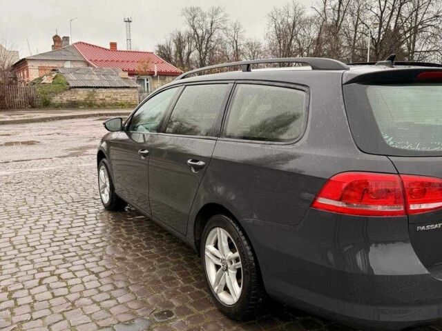Серый Фольксваген Пассат Вариант, объемом двигателя 1.6 л и пробегом 493 тыс. км за 8000 $, фото 22 на Automoto.ua