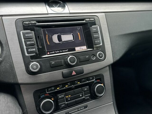 Фольксваген Пассат Вариант 2011 в Киеве на Automoto.ua Серый Фольксваген Пассат Вариант, объемом двигателя 1.6 л и пробегом 413 тыс. км за 7500 $, фото 3 на Automoto.ua