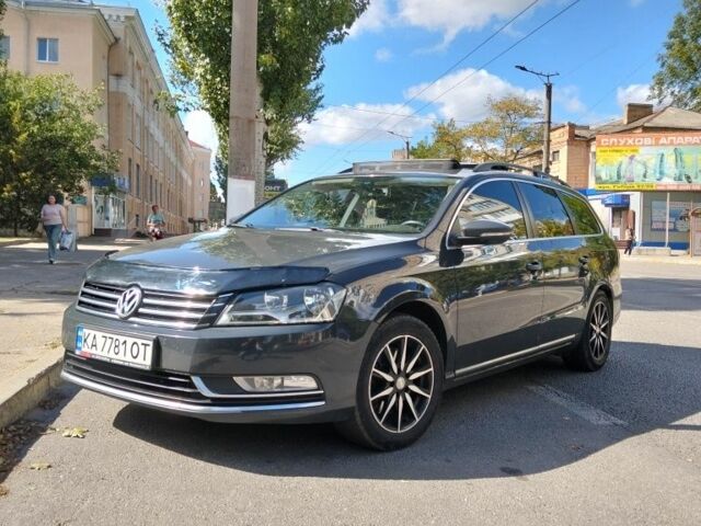 Сірий Фольксваген Пассат Варіант, об'ємом двигуна 2 л та пробігом 296 тис. км за 11300 $, фото 6 на Automoto.ua