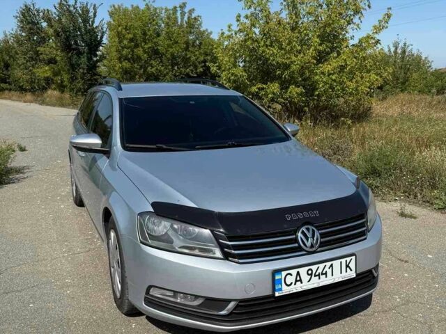 Фольксваген Пассат Вариант 2011 в Шполе на Automoto.ua Серый Фольксваген Пассат Вариант, объемом двигателя 2 л и пробегом 277 тыс. км за 10500 $, фото 14 на Automoto.ua