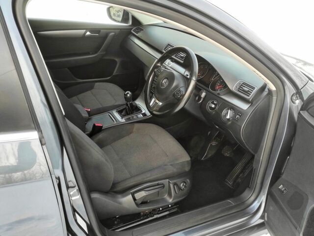 Серый Фольксваген Пассат Вариант, объемом двигателя 0 л и пробегом 290 тыс. км за 4350 $, фото 13 на Automoto.ua