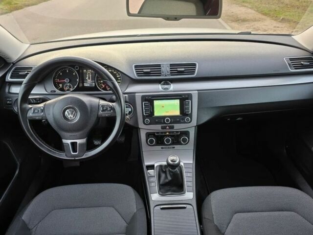 Сірий Фольксваген Пассат Варіант, об'ємом двигуна 2 л та пробігом 214 тис. км за 3400 $, фото 6 на Automoto.ua