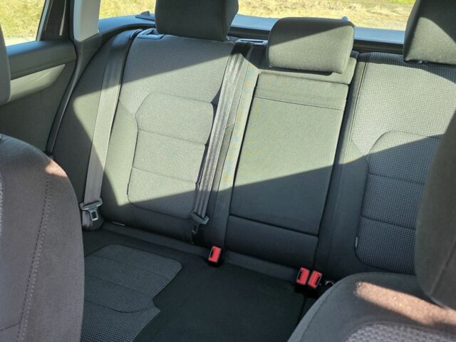 Сірий Фольксваген Пассат Варіант, об'ємом двигуна 2 л та пробігом 261 тис. км за 11750 $, фото 14 на Automoto.ua