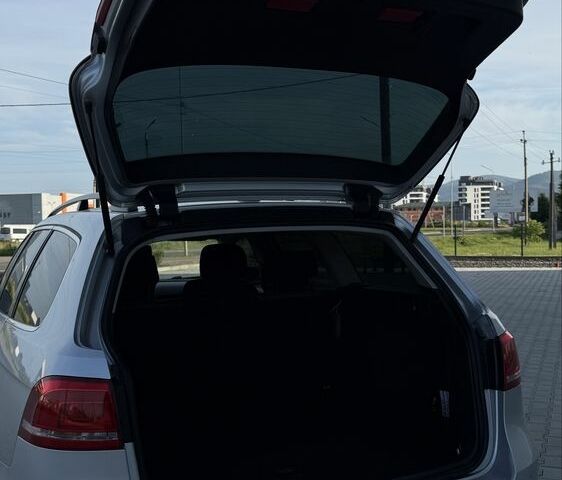 Серый Фольксваген Пассат Вариант, объемом двигателя 2 л и пробегом 295 тыс. км за 8600 $, фото 5 на Automoto.ua