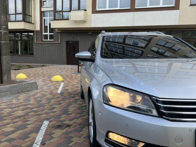 Сірий Фольксваген Пассат Варіант, об'ємом двигуна 2 л та пробігом 280 тис. км за 10000 $, фото 4 на Automoto.ua