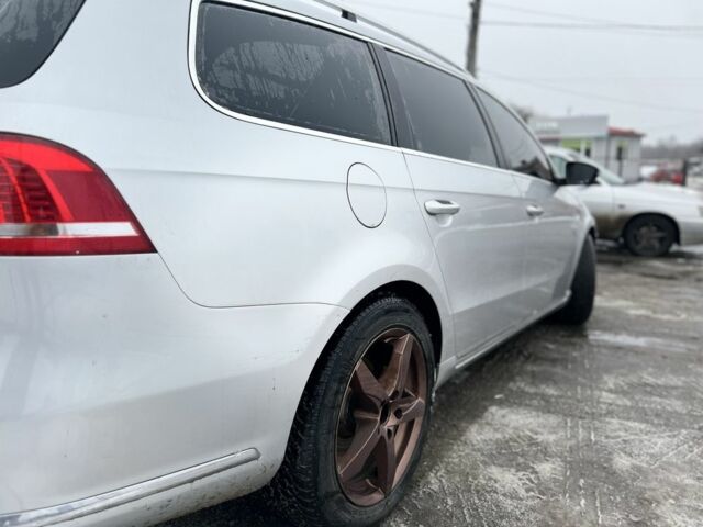 Сірий Фольксваген Пассат Варіант, об'ємом двигуна 2 л та пробігом 235 тис. км за 10300 $, фото 7 на Automoto.ua