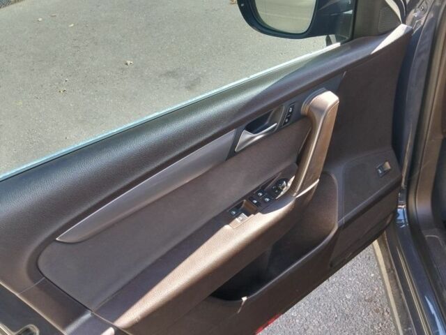 Сірий Фольксваген Пассат Варіант, об'ємом двигуна 2 л та пробігом 296 тис. км за 11300 $, фото 2 на Automoto.ua