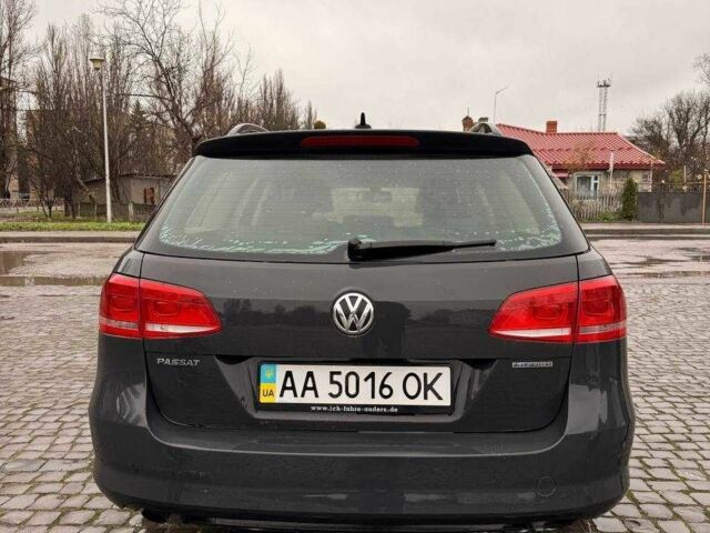 Серый Фольксваген Пассат Вариант, объемом двигателя 1.6 л и пробегом 493 тыс. км за 8000 $, фото 3 на Automoto.ua