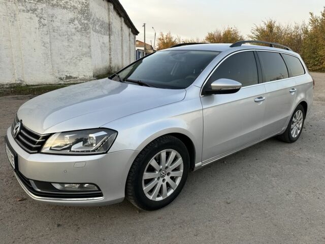 Серый Фольксваген Пассат Вариант, объемом двигателя 1.6 л и пробегом 276 тыс. км за 7000 $, фото 11 на Automoto.ua