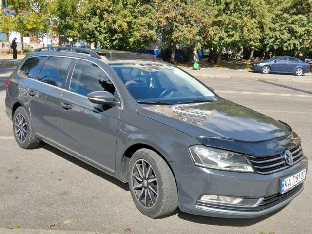 Сірий Фольксваген Пассат Варіант, об'ємом двигуна 2 л та пробігом 296 тис. км за 11300 $, фото 7 на Automoto.ua