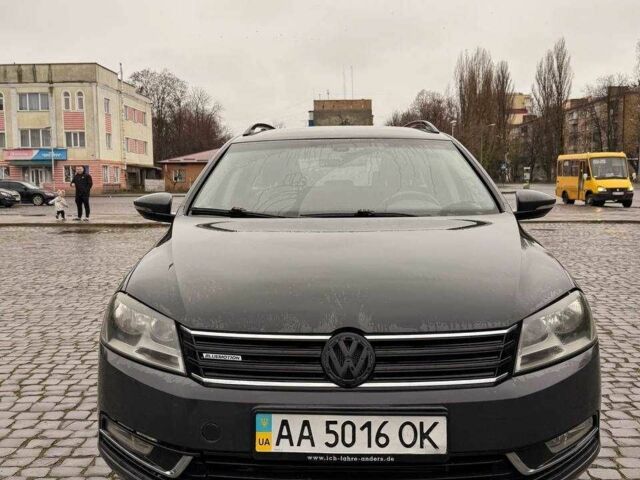 Серый Фольксваген Пассат Вариант, объемом двигателя 1.6 л и пробегом 493 тыс. км за 8000 $, фото 12 на Automoto.ua