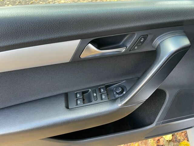 Серый Фольксваген Пассат Вариант, объемом двигателя 2 л и пробегом 260 тыс. км за 10200 $, фото 4 на Automoto.ua