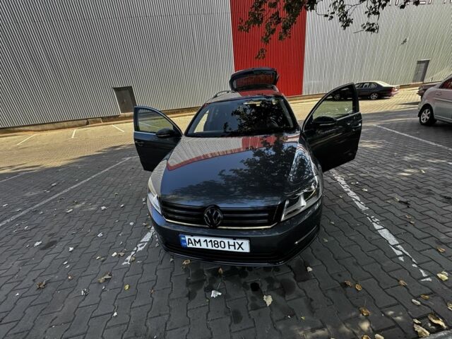 Фольксваген Пассат Варіант 2012 у Одесі на Automoto.ua Сірий Фольксваген Пассат Варіант, об'ємом двигуна 1.6 л та пробігом 207 тис. км за 10350 $, фото 3 на Automoto.ua