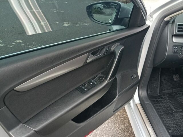 Серый Фольксваген Пассат Вариант, объемом двигателя 1.8 л и пробегом 212 тыс. км за 8500 $, фото 14 на Automoto.ua