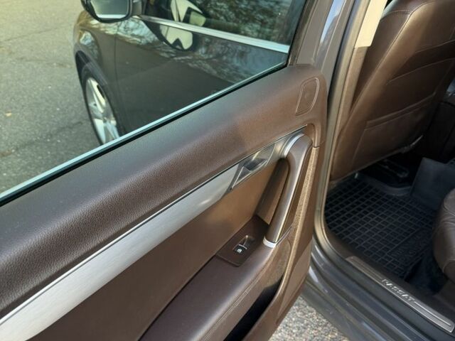 Серый Фольксваген Пассат Вариант, объемом двигателя 2 л и пробегом 274 тыс. км за 11500 $, фото 5 на Automoto.ua