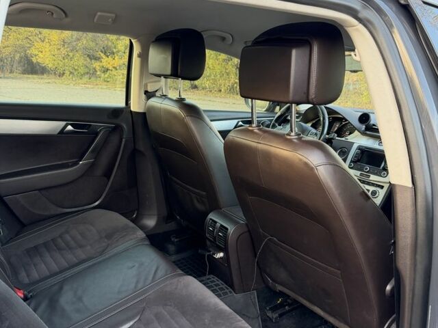 Серый Фольксваген Пассат Вариант, объемом двигателя 2 л и пробегом 274 тыс. км за 11500 $, фото 7 на Automoto.ua