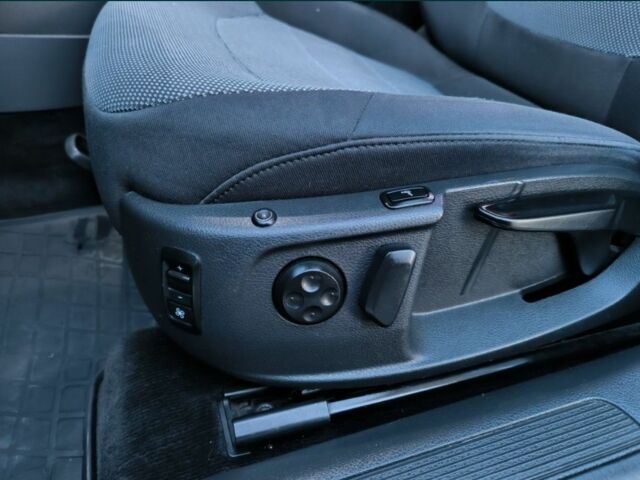 Серый Фольксваген Пассат Вариант, объемом двигателя 2 л и пробегом 355 тыс. км за 10499 $, фото 7 на Automoto.ua