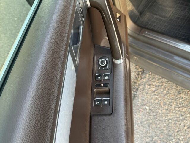 Серый Фольксваген Пассат Вариант, объемом двигателя 2 л и пробегом 274 тыс. км за 11500 $, фото 3 на Automoto.ua