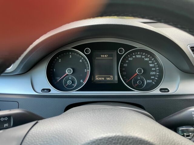 Серый Фольксваген Пассат Вариант, объемом двигателя 2 л и пробегом 260 тыс. км за 10200 $, фото 6 на Automoto.ua