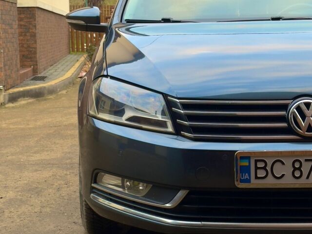 Серый Фольксваген Пассат Вариант, объемом двигателя 1.6 л и пробегом 300 тыс. км за 9500 $, фото 3 на Automoto.ua