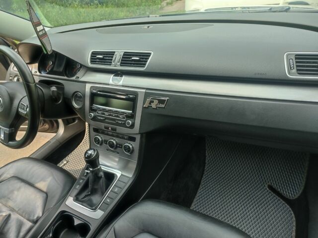 Фольксваген Пассат Вариант 2012 в Броварах на Automoto.ua Серый Фольксваген Пассат Вариант, объемом двигателя 2 л и пробегом 296 тыс. км за 8500 $, фото 9 на Automoto.ua