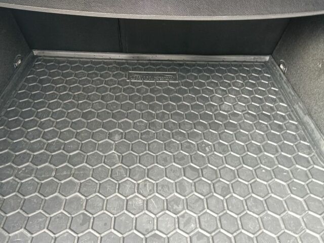 Серый Фольксваген Пассат Вариант, объемом двигателя 1.8 л и пробегом 212 тыс. км за 8500 $, фото 16 на Automoto.ua