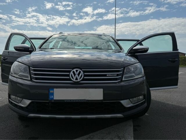 Фольксваген Пассат Вариант 2012 в Львове на Automoto.ua Серый Фольксваген Пассат Вариант, объемом двигателя 2 л и пробегом 350 тыс. км за 9999 $, фото 1 на Automoto.ua