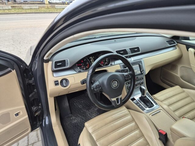 Серый Фольксваген Пассат Вариант, объемом двигателя 2 л и пробегом 328 тыс. км за 11000 $, фото 7 на Automoto.ua