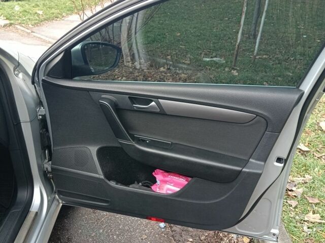 Серый Фольксваген Пассат Вариант, объемом двигателя 1.8 л и пробегом 212 тыс. км за 8500 $, фото 8 на Automoto.ua