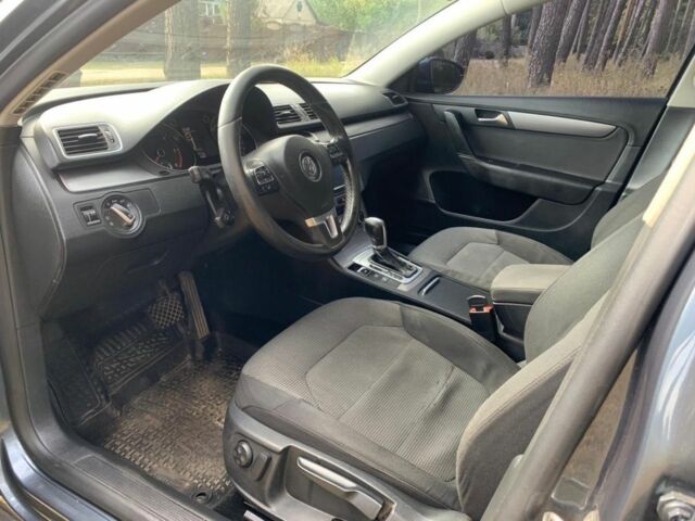 Сірий Фольксваген Пассат Варіант, об'ємом двигуна 2 л та пробігом 228 тис. км за 9000 $, фото 4 на Automoto.ua