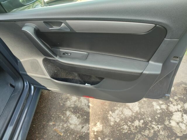 Фольксваген Пассат Вариант 2012 в Броварах на Automoto.ua Серый Фольксваген Пассат Вариант, объемом двигателя 2 л и пробегом 296 тыс. км за 8500 $, фото 5 на Automoto.ua