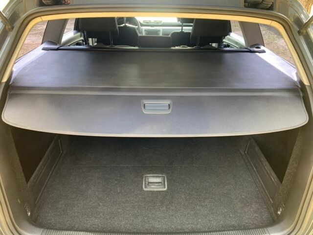 Сірий Фольксваген Пассат Варіант, об'ємом двигуна 2 л та пробігом 228 тис. км за 9000 $, фото 7 на Automoto.ua