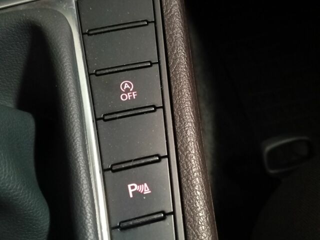 Серый Фольксваген Пассат Вариант, объемом двигателя 2 л и пробегом 325 тыс. км за 9400 $, фото 6 на Automoto.ua