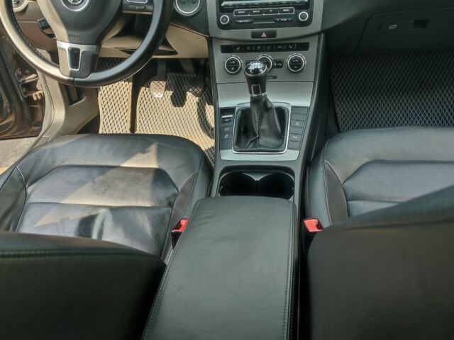 Фольксваген Пассат Вариант 2012 в Броварах на Automoto.ua Серый Фольксваген Пассат Вариант, объемом двигателя 2 л и пробегом 296 тыс. км за 8500 $, фото 7 на Automoto.ua