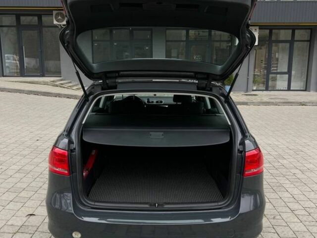 Серый Фольксваген Пассат Вариант, объемом двигателя 1.6 л и пробегом 287 тыс. км за 8700 $, фото 7 на Automoto.ua