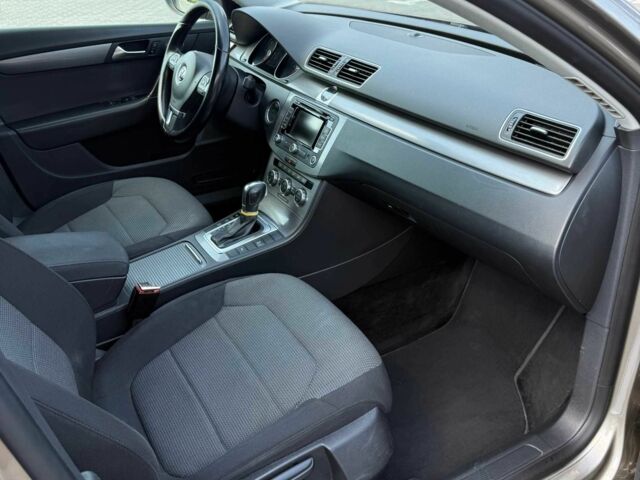 Фольксваген Пассат Вариант 2013 в Кременчуге на Automoto.ua Серый Фольксваген Пассат Вариант, объемом двигателя 2 л и пробегом 251 тыс. км за 9999 $, фото 6 на Automoto.ua