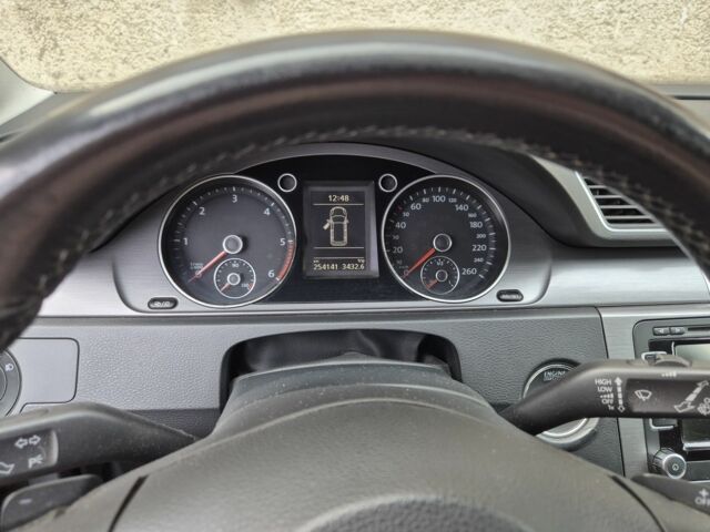 Сірий Фольксваген Пассат Варіант, об'ємом двигуна 2 л та пробігом 254 тис. км за 13000 $, фото 7 на Automoto.ua