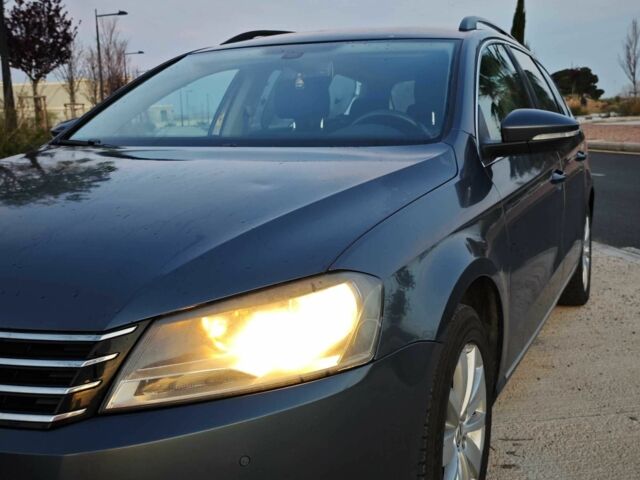 Фольксваген Пассат Вариант 2013 в Кременчуге на Automoto.ua Серый Фольксваген Пассат Вариант, объемом двигателя 1.4 л и пробегом 271 тыс. км за 8000 $, фото 7 на Automoto.ua