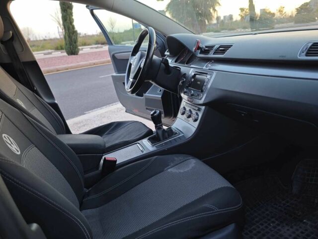 Фольксваген Пассат Вариант 2013 в Кременчуге на Automoto.ua Серый Фольксваген Пассат Вариант, объемом двигателя 1.4 л и пробегом 271 тыс. км за 8000 $, фото 11 на Automoto.ua