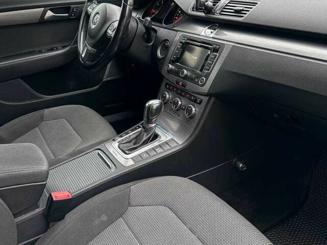 Серый Фольксваген Пассат Вариант, объемом двигателя 2 л и пробегом 300 тыс. км за 13500 $, фото 12 на Automoto.ua