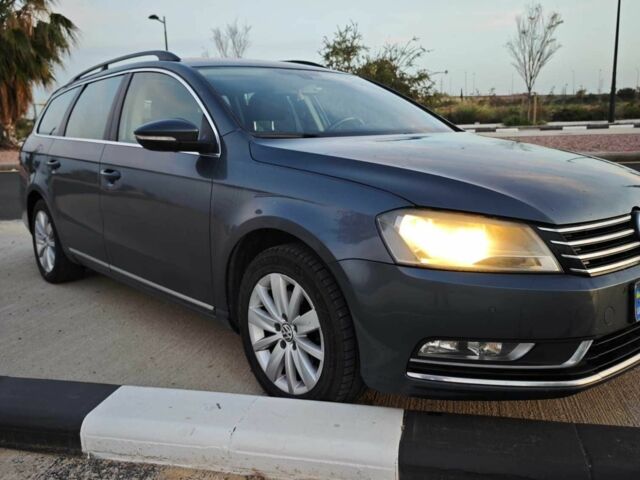 Фольксваген Пассат Вариант 2013 в Кременчуге на Automoto.ua Серый Фольксваген Пассат Вариант, объемом двигателя 1.4 л и пробегом 271 тыс. км за 8000 $, фото 3 на Automoto.ua