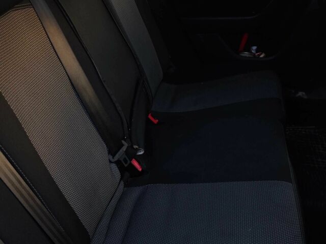 Фольксваген Пассат Вариант 2013 в Кременчуге на Automoto.ua Серый Фольксваген Пассат Вариант, объемом двигателя 1.4 л и пробегом 271 тыс. км за 8000 $, фото 2 на Automoto.ua