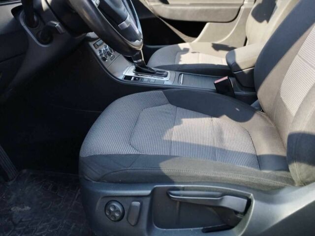 Серый Фольксваген Пассат Вариант, объемом двигателя 2 л и пробегом 289 тыс. км за 9500 $, фото 5 на Automoto.ua