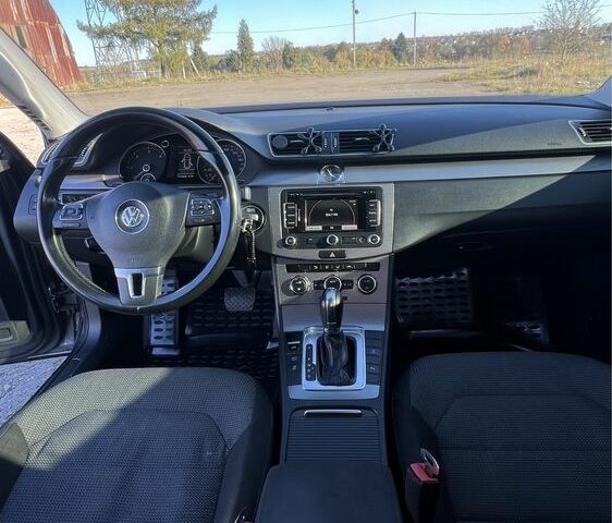 Серый Фольксваген Пассат Вариант, объемом двигателя 1.6 л и пробегом 239 тыс. км за 9700 $, фото 4 на Automoto.ua