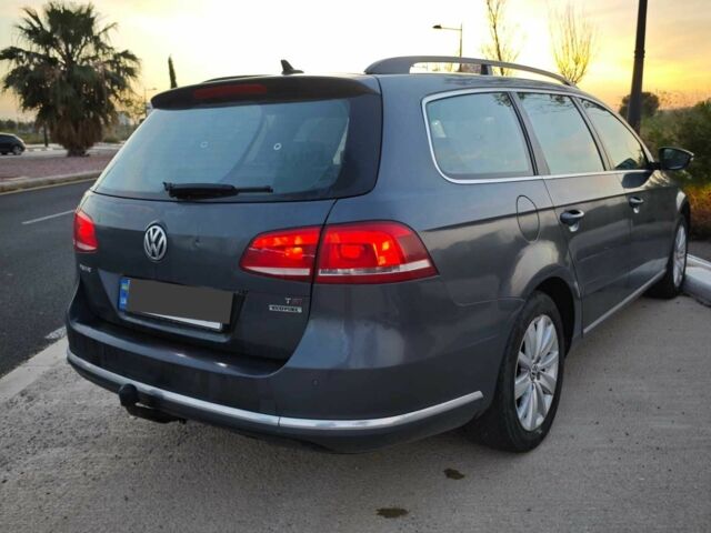 Фольксваген Пассат Вариант 2013 в Кременчуге на Automoto.ua Серый Фольксваген Пассат Вариант, объемом двигателя 1.4 л и пробегом 271 тыс. км за 8000 $, фото 5 на Automoto.ua