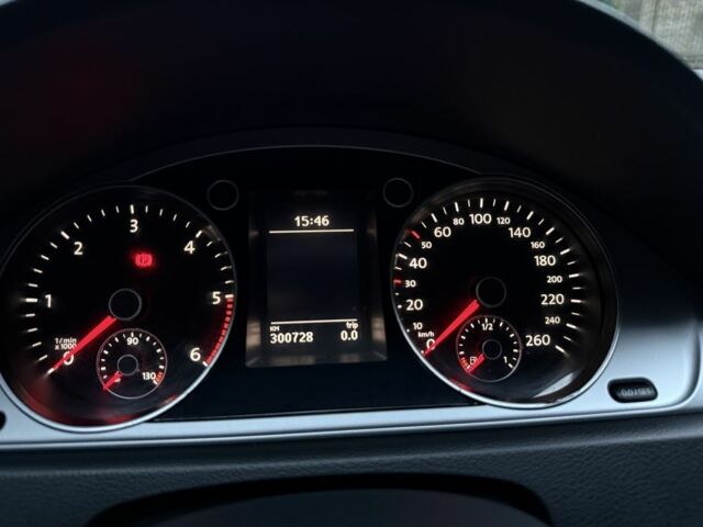 Серый Фольксваген Пассат Вариант, объемом двигателя 1.6 л и пробегом 300 тыс. км за 10200 $, фото 6 на Automoto.ua