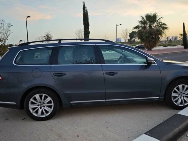 Фольксваген Пассат Вариант 2013 в Кременчуге на Automoto.ua Серый Фольксваген Пассат Вариант, объемом двигателя 1.4 л и пробегом 271 тыс. км за 8000 $, фото 9 на Automoto.ua