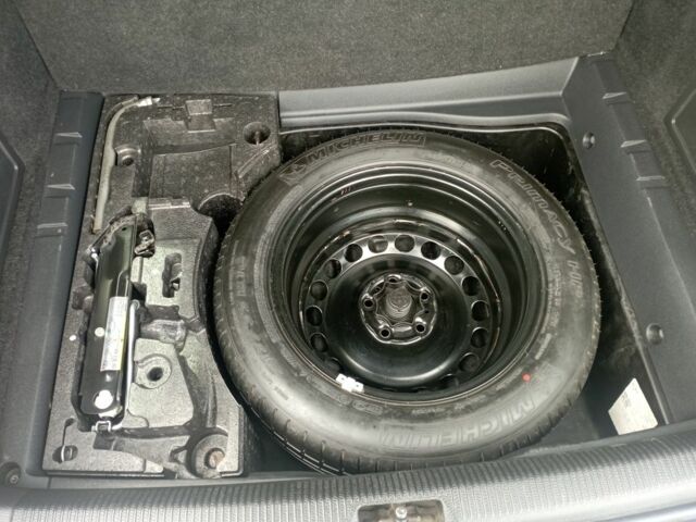 Фольксваген Пассат Вариант 2014 в Изяслве на Automoto.ua Серый Фольксваген Пассат Вариант, объемом двигателя 2 л и пробегом 272 тыс. км за 10300 $, фото 6 на Automoto.ua