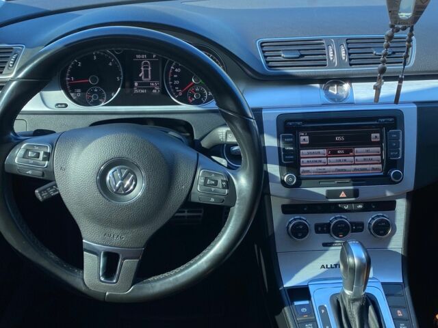 Сірий Фольксваген Пассат Варіант, об'ємом двигуна 2 л та пробігом 265 тис. км за 13500 $, фото 2 на Automoto.ua