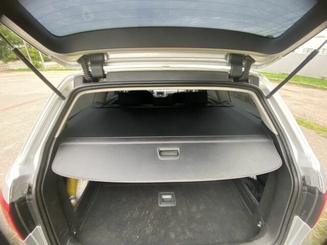 Сірий Фольксваген Пассат Варіант, об'ємом двигуна 2 л та пробігом 278 тис. км за 9750 $, фото 3 на Automoto.ua